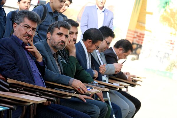 آیین بازگشایی مدارس و نواختن زنگ مهر ایثار و شهادت در ناحیه ۶ مشهد 