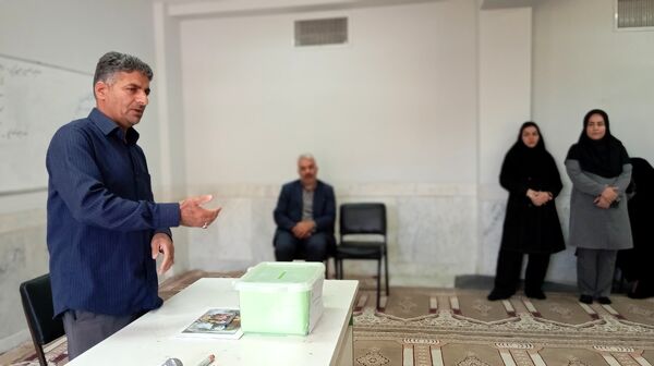 ارتقای مشارکت اولیا و مربیان در هنرستان حضرت زهرا (س) بن