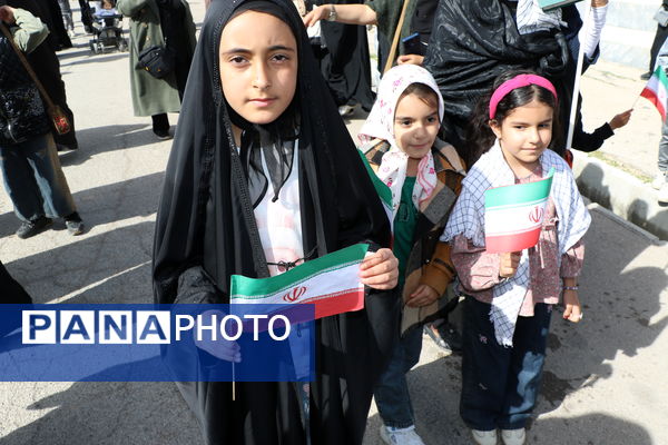 حضور آگاهانه مردم شهرستان کوار در راهپیمایی ۲۲ بهمن