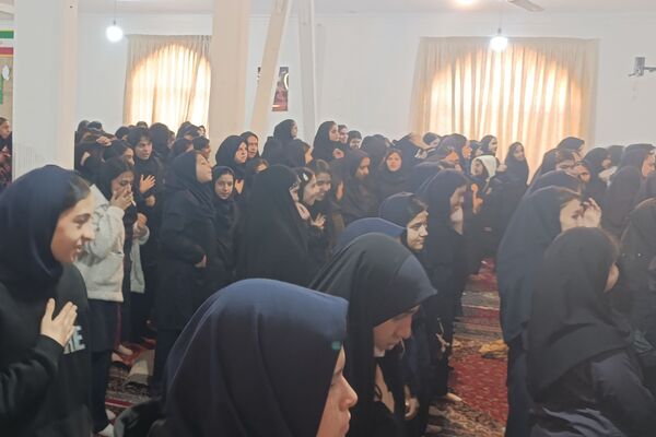 جشن ستارگان در دبیرستان مهر نیشابور