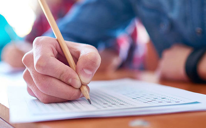 تقلب در امتحانات؛ زنگ خطر یک بحران اخلاقی در مدارس
