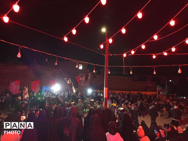 یکپارچگی مردم روستای ارزنه در خوانخواهی رهبر شهید، حضرت آیت الله خامنه ای