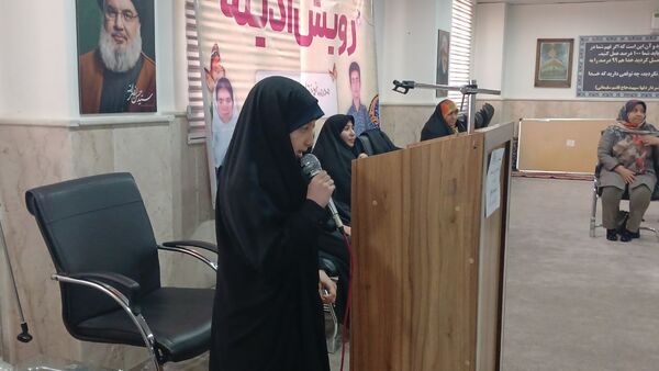 برنامه رویش آدینه با حضور دبستان دخترانه امام مهدی۲  در محمدشهر کرج