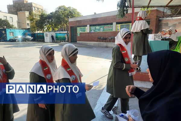 برگزاری انتخابات شورای دانش آموزی در مدارس ناحیه دو شهرری 