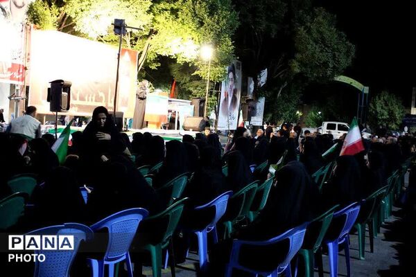 حضور مردم ابرکوه در سوگ فراق امام شهید امام خامنه‌ای 