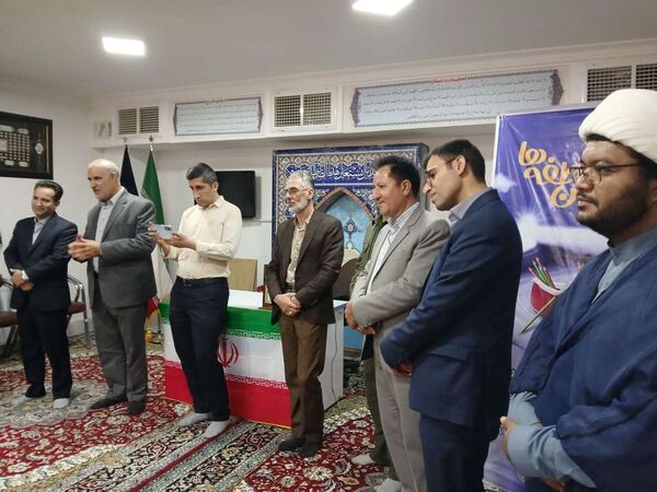 آغاز سال تحصیلی با اهدا کیف و لوازم تحریر به دانش‌آموزان تحت حمایت کمیته امداد در خلیل آباد