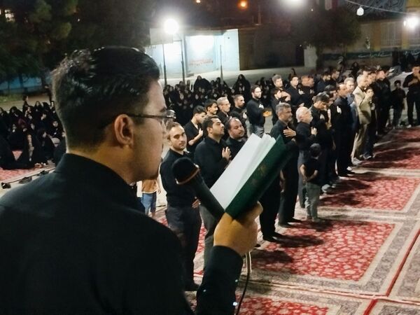 حضور فرهنگیان کاشمر در مراسم عزاداری محرم