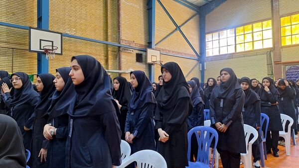 آیین نواختن زنگ ملی مهر ایثار و مقاومت در مدارس استان البرز