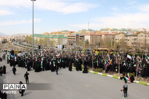 تشییع پیکر خانوداه شهید دکتر حسین طاهری در پردیس