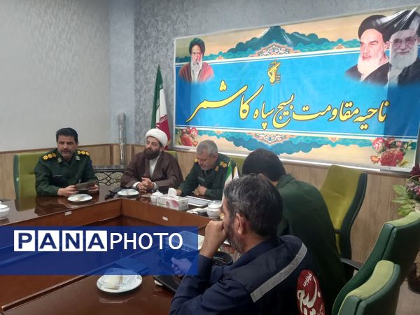 نشست خبری فرمانده ناحیه مقاومت بسیج کاشمر با خبرنگاران به مناسبت هفته دفاع مقدس