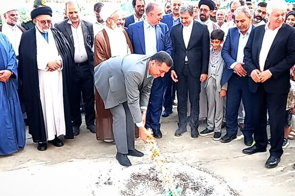 آیین کلنگ‌زنی مدرسه ۹ کلاسه انقلاب اسلامی فلاورجان