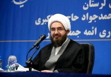 همه دستگاه‌ها باید در حد توان از دانش‌آموزان پشتیبانی کنند