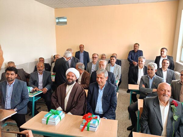 لبخند شادی بر لب های دانش آموزان فدافن؛ مدرسه جدید میزبان آنان خواهد بود 