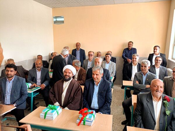 لبخند شادی بر لب های دانش آموزان فدافن؛ مدرسه جدید میزبان آنان خواهد بود 