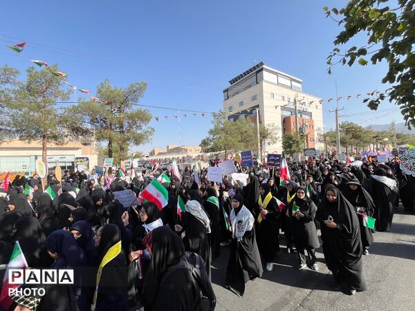 حضور پرشور دهه نودی ها در رزمایش جانفدایان شهرستان بیرجند