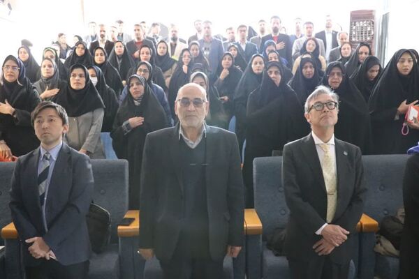 نشست هم‌اندیشی معلمان ژاپنی و یزدی