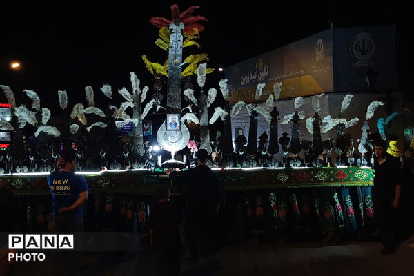 بجنورد یکپارچه در سوگ حسین(ع)