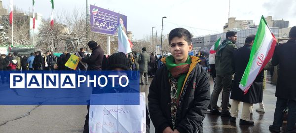 مردم مشهد بار دیگر میهن دوستی خود را به عالمیان نشان دادند