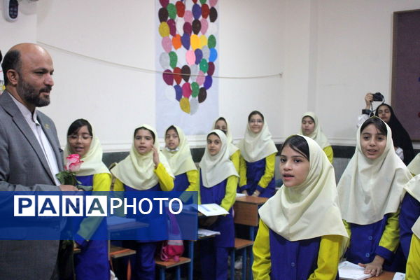 سپاس معلم در دبستان دخترانه شهید باهنر بوشهر 
