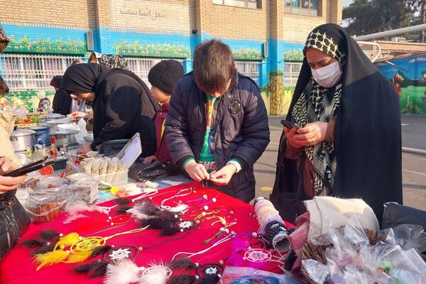هفته پژوهش در دبستان هیأت امنایی قلنبر ناحیه 2 شهرری 