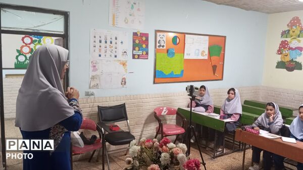 کلاس های مجازی شیدا در دبستان بنت الهدی صدر 
