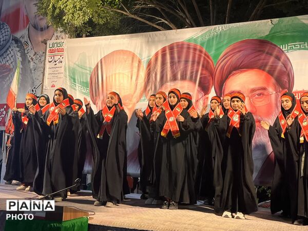 اجتماع دانش آموزان پیشتاز سازمان دانش آموزی در ابرکوه