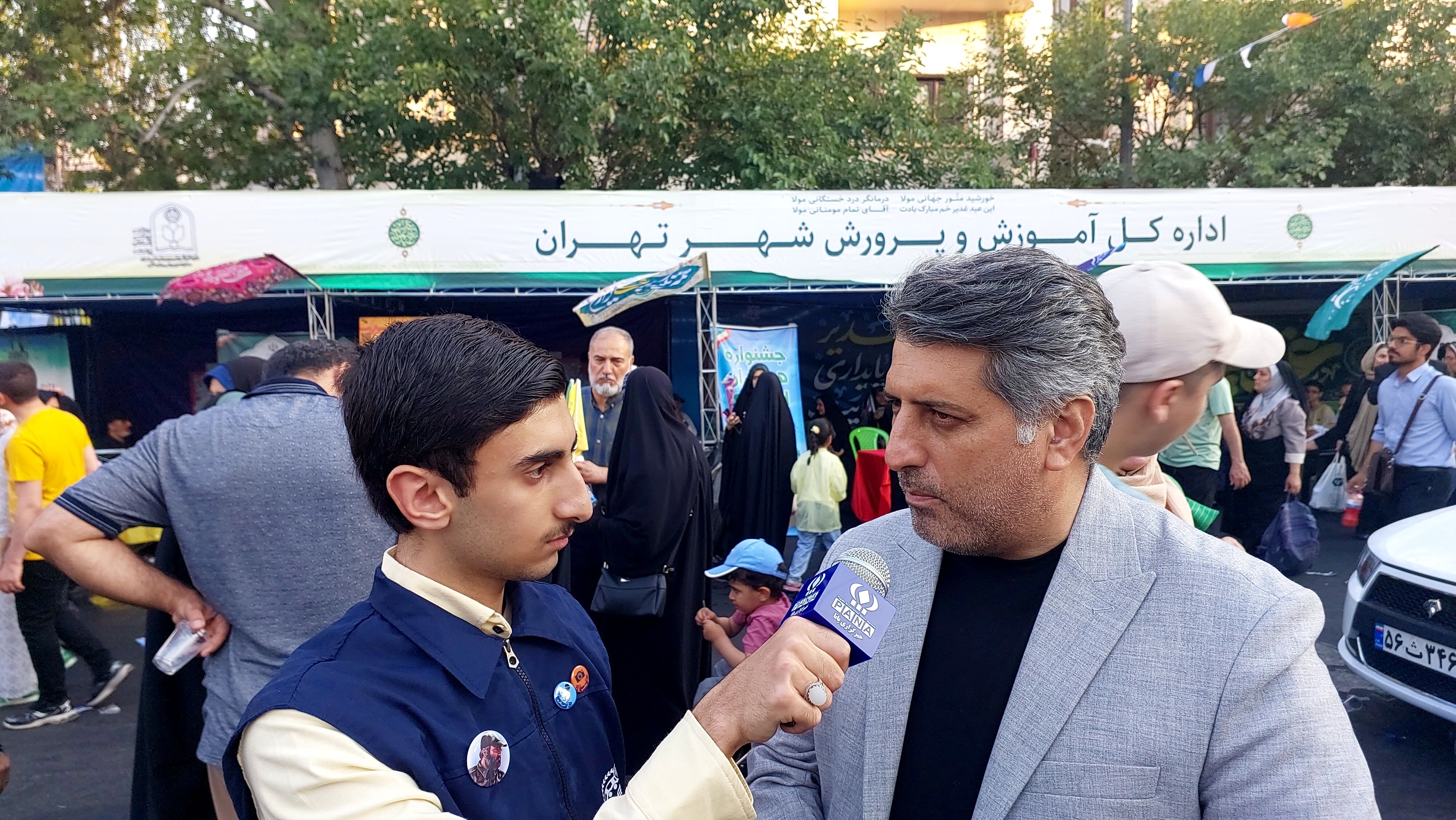 معلمان و مربیان مؤثرترین حلقه در نبرد فرهنگی هستند