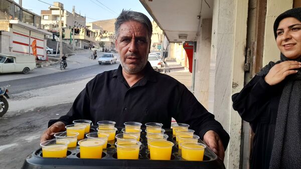 مراسم سوگواری، علم گردانی در روستای گرمدره 
