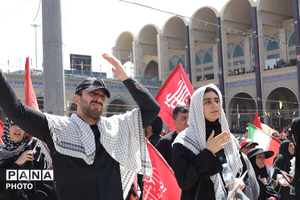 آخرین وداع ملت ایران با رهبر شهید 