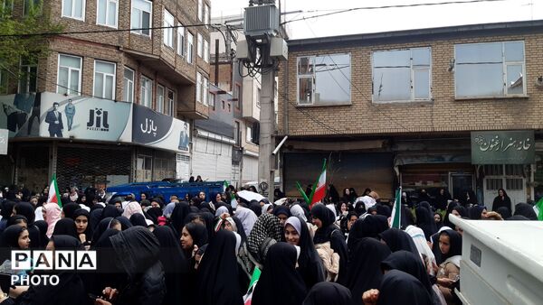 رژه دختران جان فدا در سراب 
