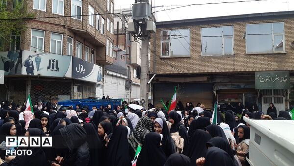 رژه دختران جان فدا در سراب 