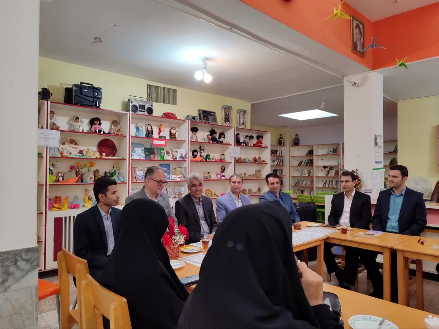 جلسه تقدیر از مدیران و معاونین پرورشی در کانون پرورش فکری کودکان و نوجوانان