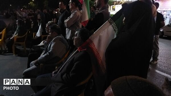 گذری بر کافه گفتگو  حسینیه امام خمینی نیشابور در هشتاد و پنجمین شب از اجتماعات مردمی 