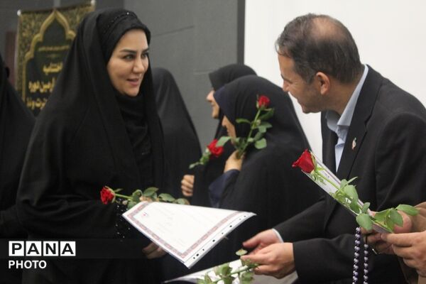 تقدیر از مدیران، معاونان و مدیران فعال قرآنی در آیین اختتامیه چهل‌وچهارمین مسابقات قرآن، عترت و نماز شهرستان اسلامشهر 