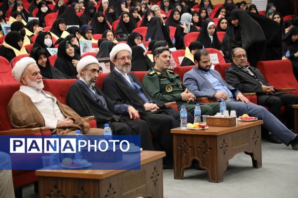 همایش تقدیر از مادران و همسران شهدا در دانشگاه قم