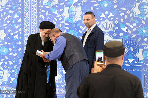 مراسم بزرگداشت «دولت مردان شهید»