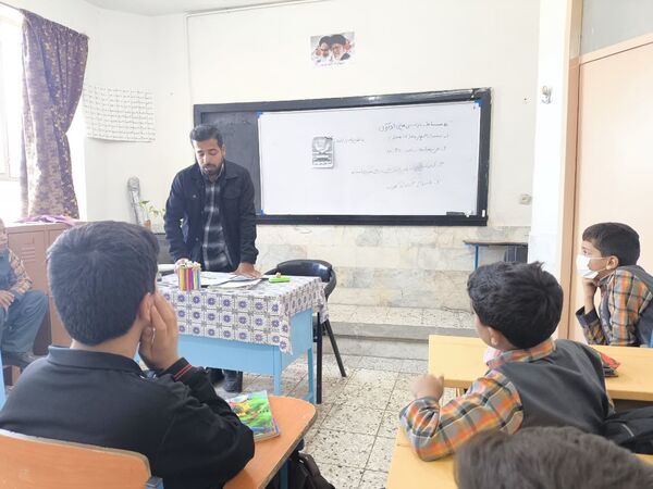 مسابقه درس‌هایی از قرآن گامی برای ترویج فرهنگ و سبک زندگی قرآنی در بین دانش‌آموزان دبستان شهید پسندیده فدافن