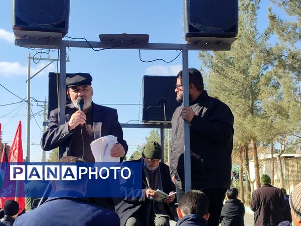 حضور پرشور مردم انقلابی شهر حسن آباد جرقویه علیا در راهپیمایی یوم الله ۲۲ بهمن