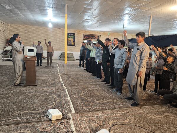 جشن آغاز سال تحصیلی و گرامیداشت هفته دفاع مقدس در حسینیه سیدالشهداء روستای مزرعه شهید بهشتی