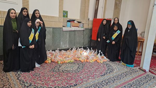 توزیع ۱۳۰ بسته یلدایی به همت خیران و معتمدان شهر بین نیازمندان