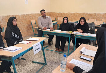 رقابت دانش‌آموزان پلدختر در جشنواره نوجوان خوارزمی