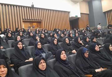 گردهمایی مدیران مدارس ناحیه 7 در مشهد