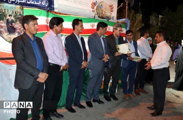 سپاس معلم در قلعه‌گنج 