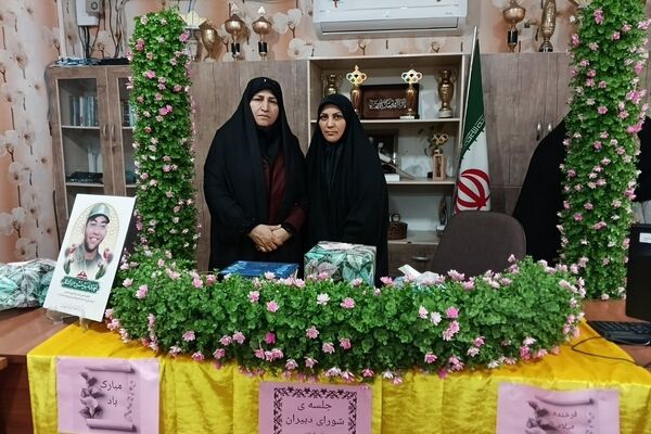 حضور مادر شهید امیرحسین گشانی و قدردانی از معلمان