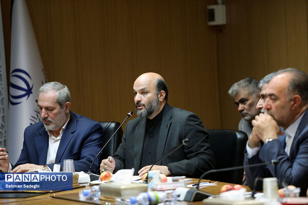 امضای تفاهم‌نامه‌ وزارت آموزش و پرورش و شرکت‌های خودروساری، صنعتی و معدنی کرمان