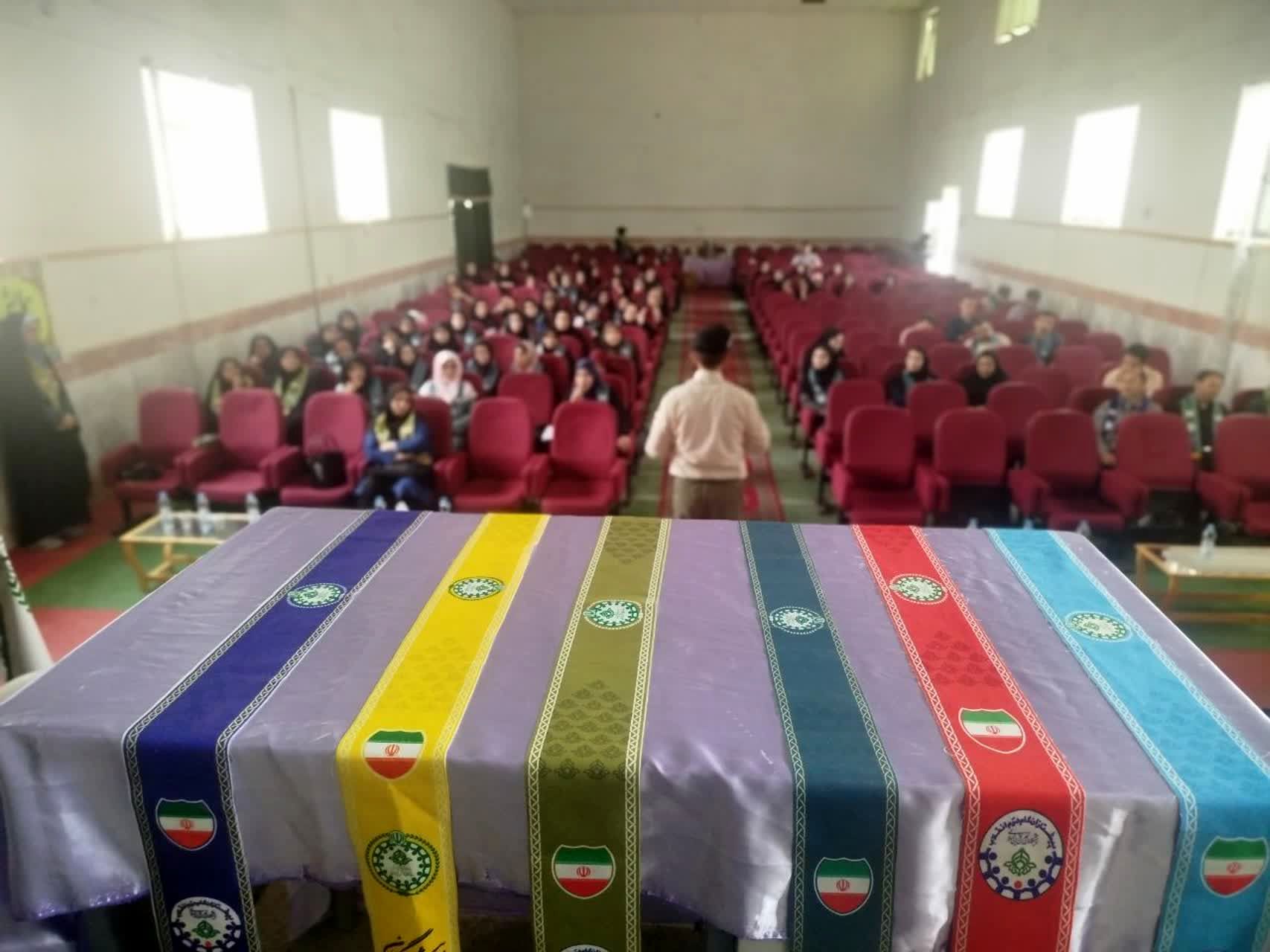 برگزاری کلاس‌های آموزشی ضمن خدمت مربیان پیشتازان در فاروج