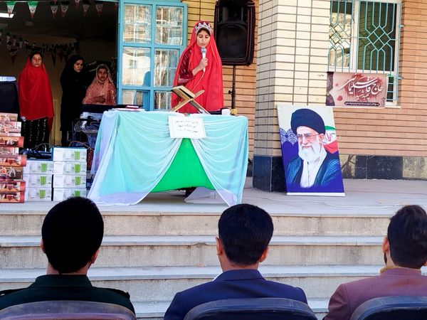 تقدیر از دانش‌آموزان آموزشگاه برکت شهرک مامور