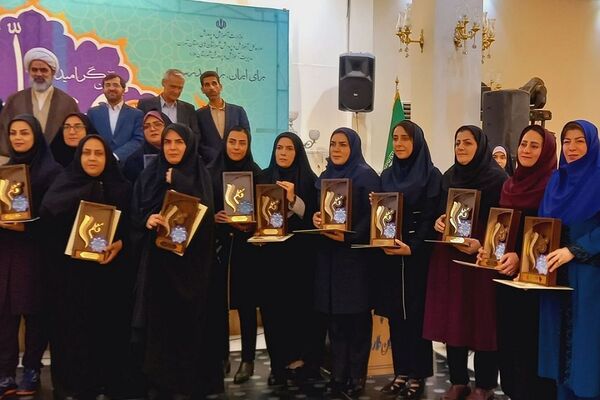  برگزاری مراسم تجلیل از معلمان و مدیران نمونه در ملارد