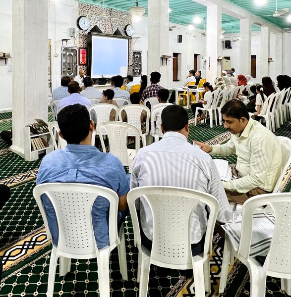 مراسم تجلیل از فرهنگیان بندر گروگ سیریک