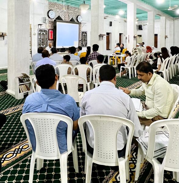 مراسم تجلیل از فرهنگیان بندر گروگ سیریک
